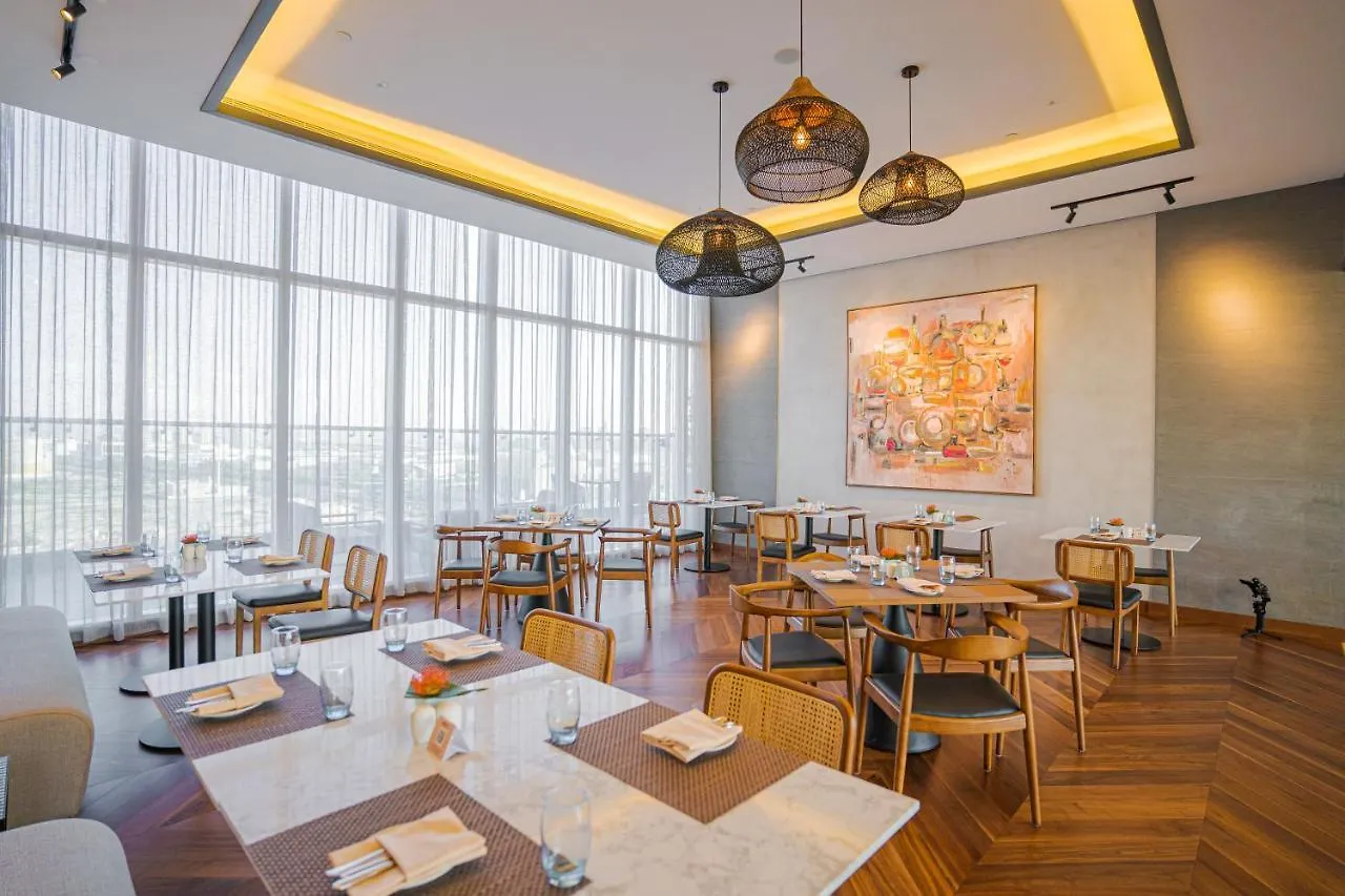 Hotel Movenpick Jumeirah Village Triangle Dubai